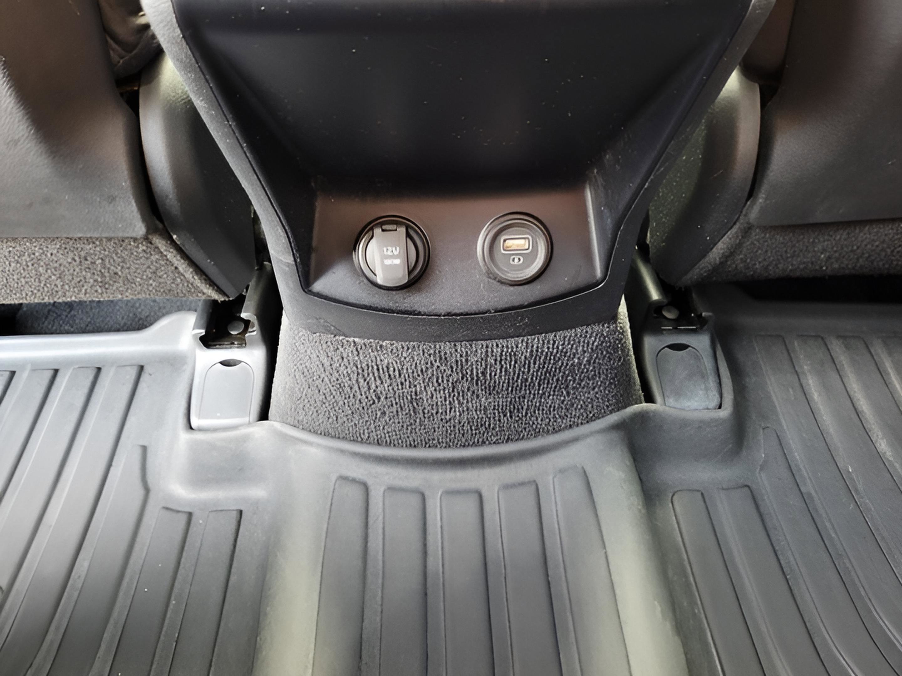 Used 2021 Kia Sorento LX image 14