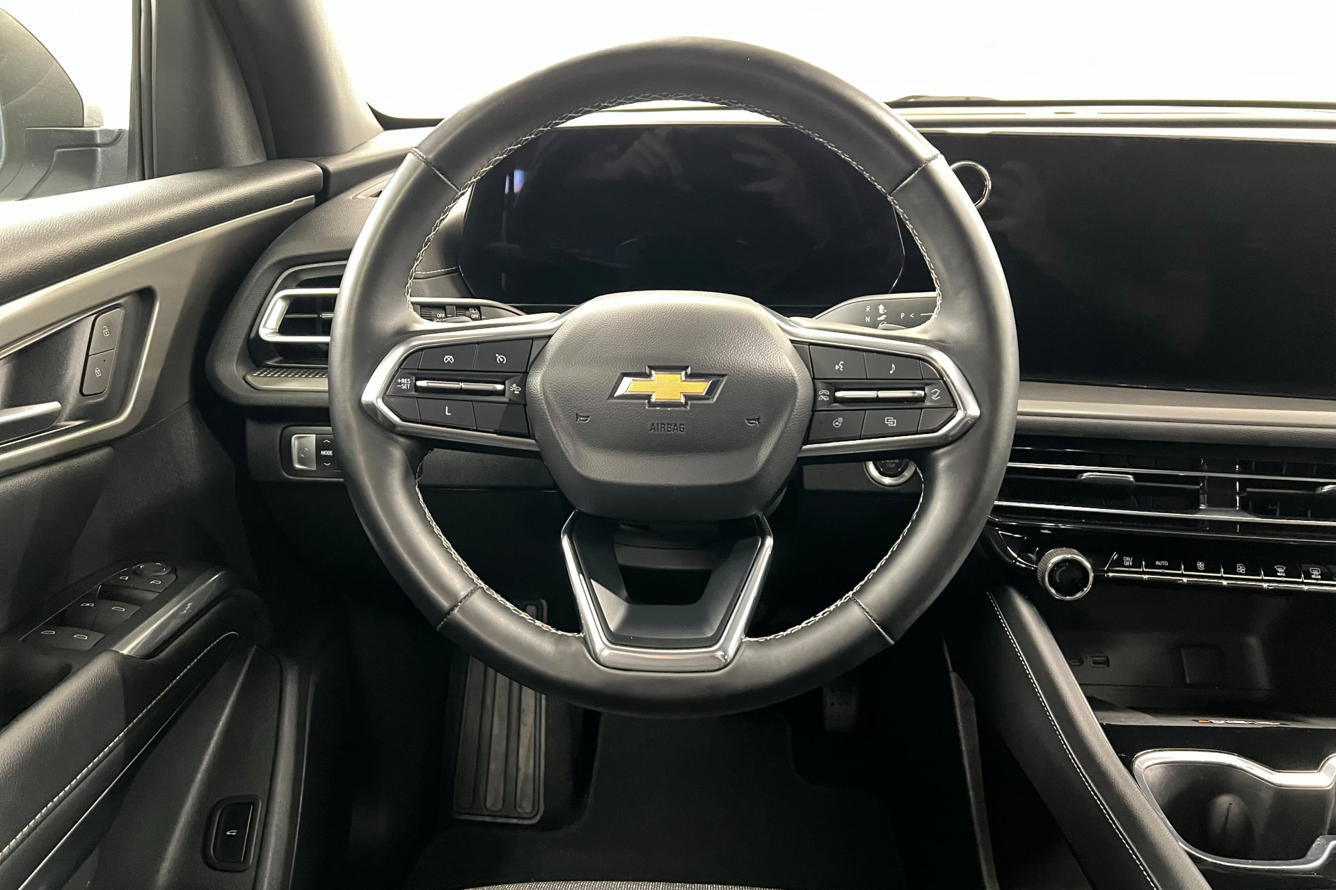 Certified 2025 Chevrolet Traverse LT image 13