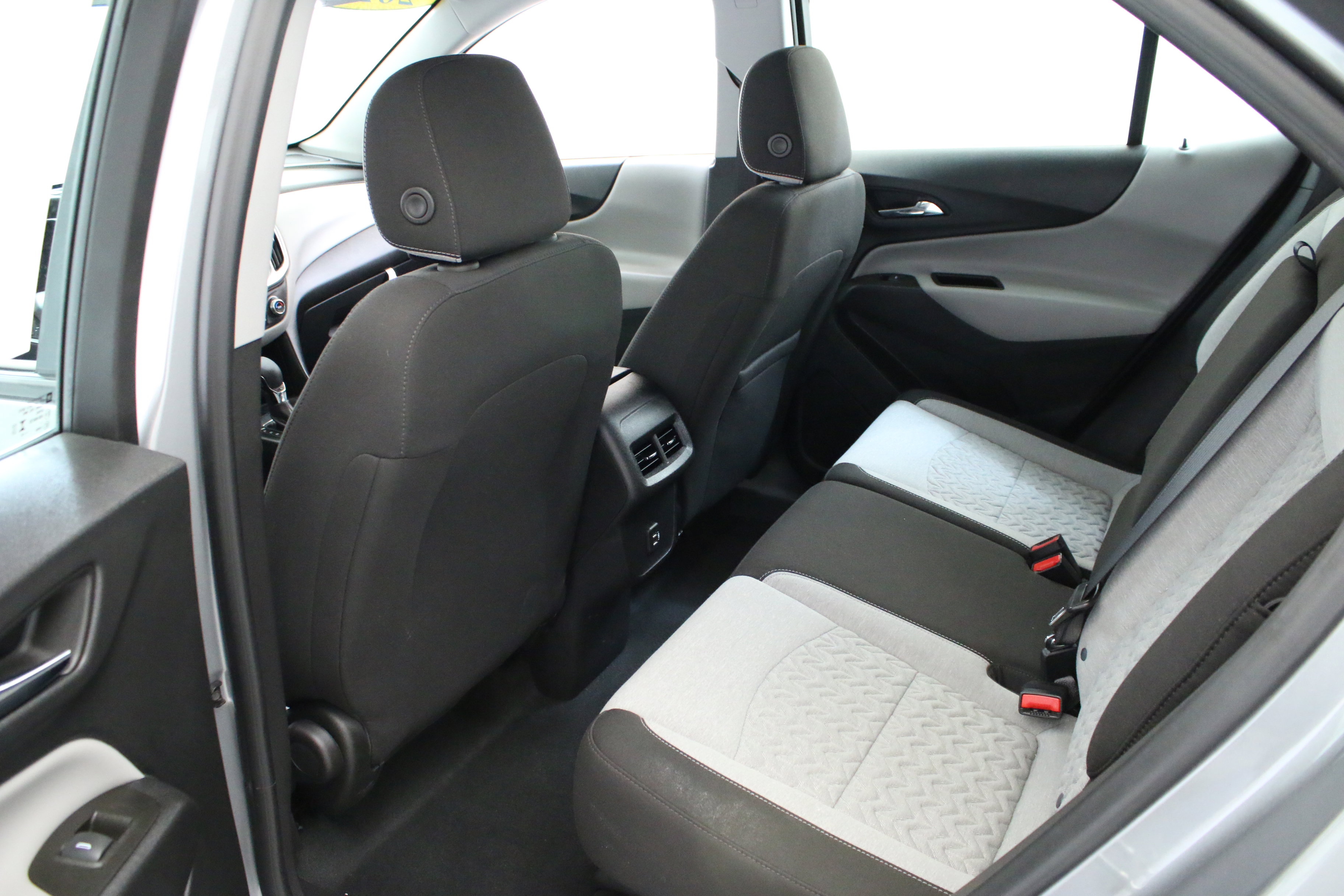 Used 2023 Chevrolet Equinox LS w/ LPO, Floor Liner Package AWD/4WD image 25