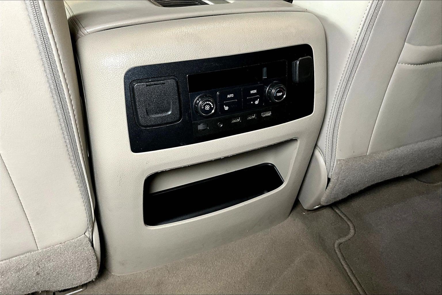 Used 2020 GMC Yukon Denali w/ Open Road Package AWD/4WD image 10