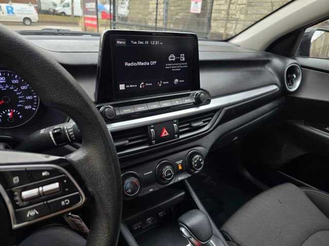 Used 2023 Kia Forte LXS w/ LXS Technology Package image 24