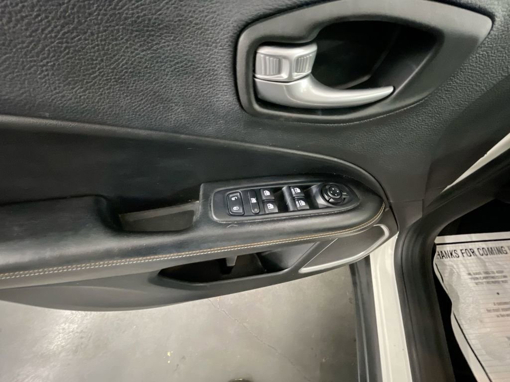 Used 2021 Jeep Compass Latitude image 21