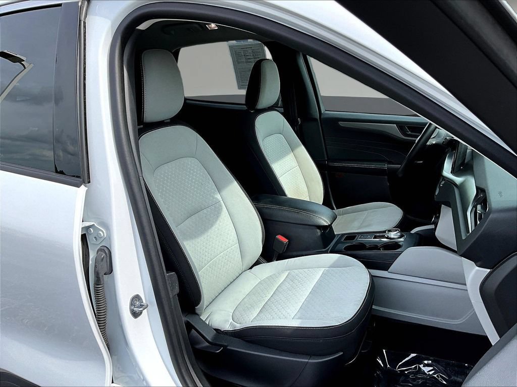 Used 2024 Ford Escape Active w/ Tech Pack #1 FWD image 31