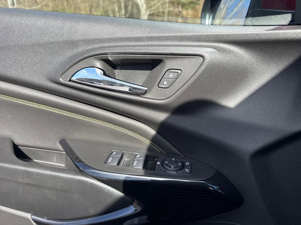 New 2025 Chevrolet Trax LT w/ Driver Confidence Package image 11