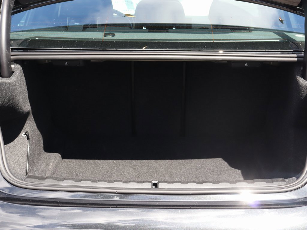 Used 2025 BMW 330i xDrive Sedan image 8