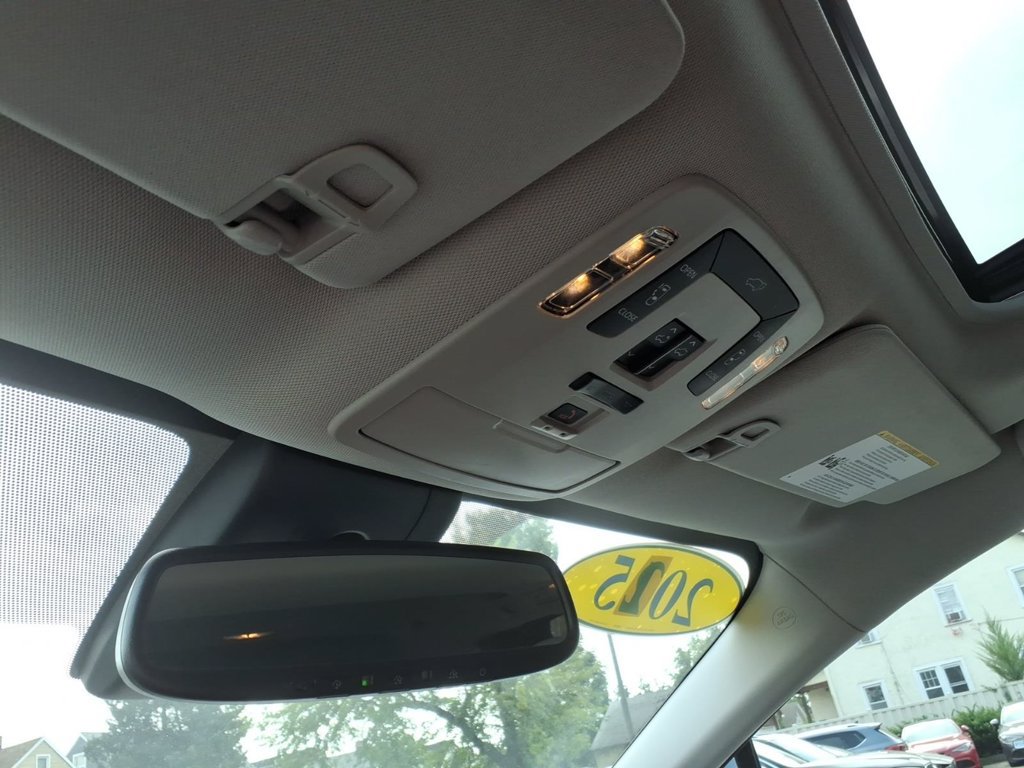 Used 2025 Toyota Sienna XLE FWD image 23