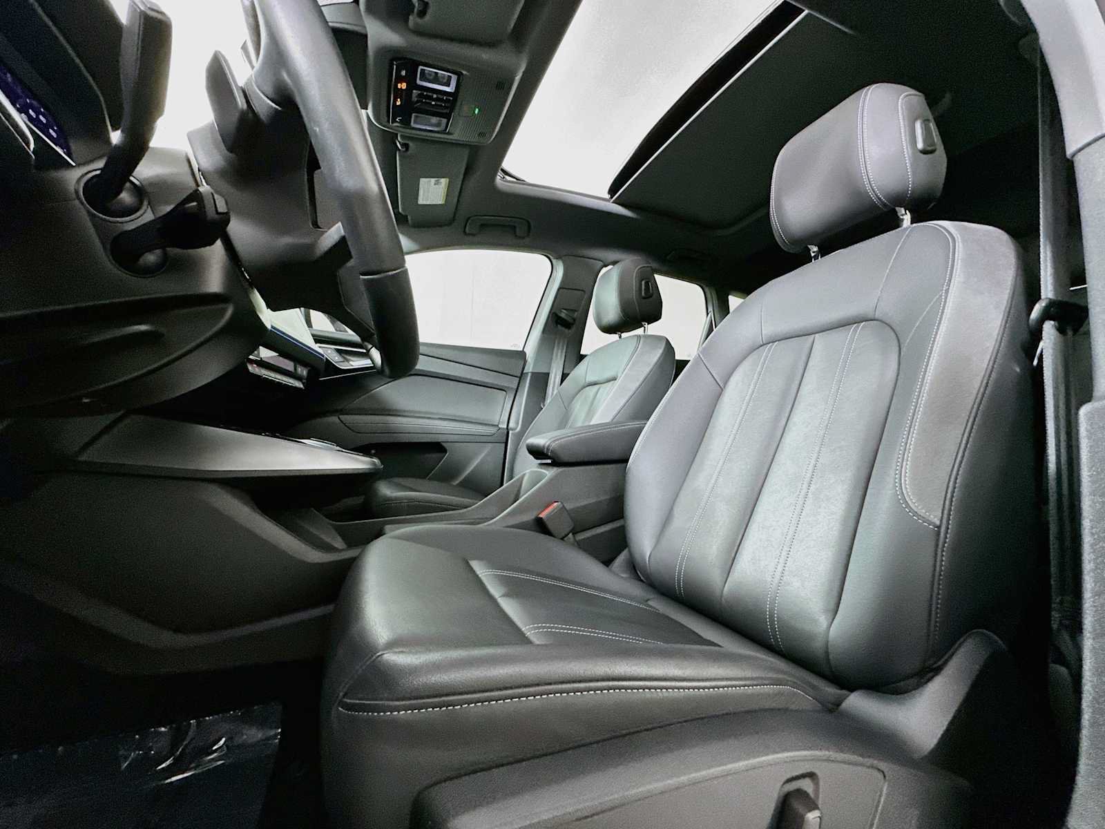 Certified 2023 Audi Q4 e-tron Premium Plus AWD/4WD image 18