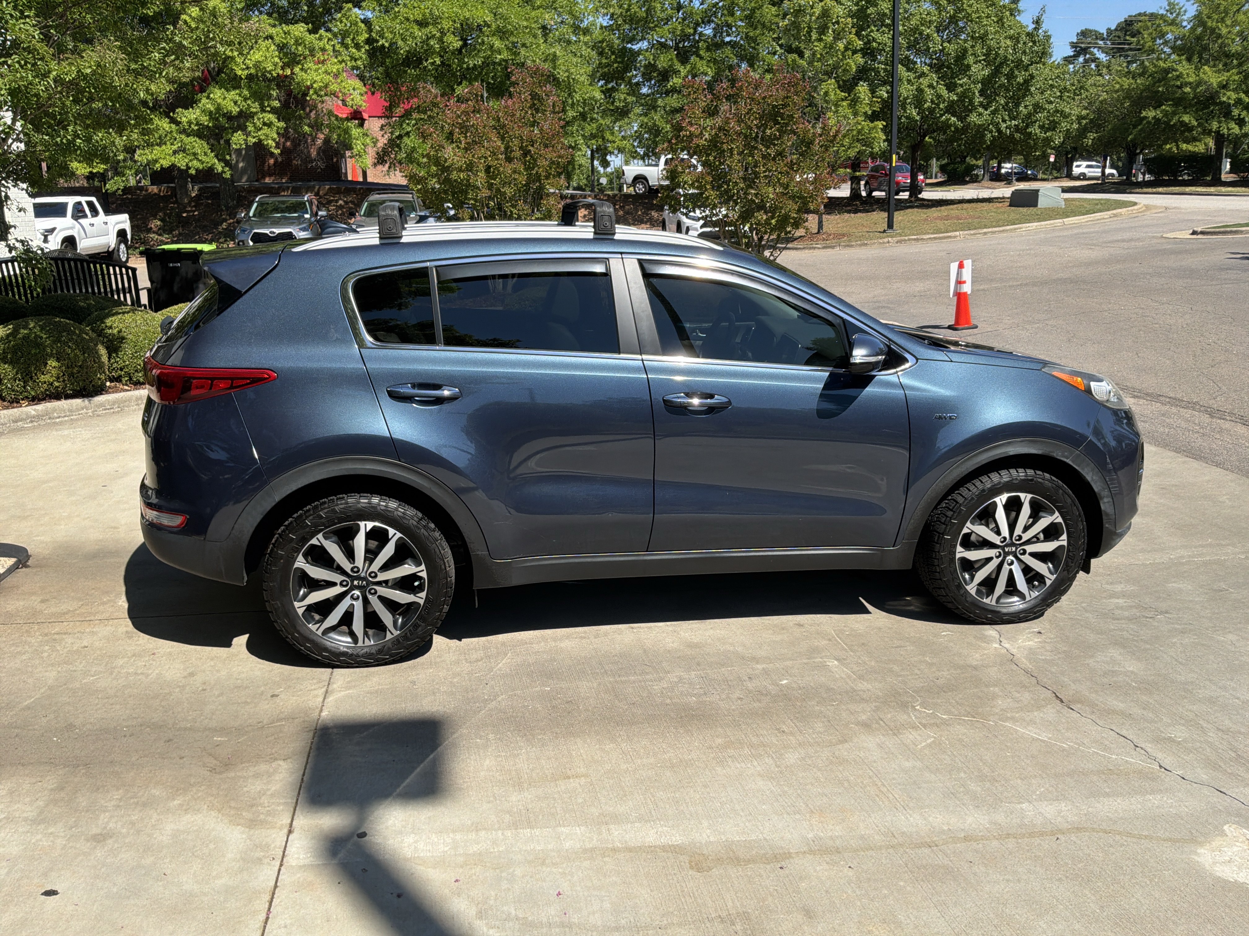 Used 2017 Kia Sportage EX AWD/4WD image 11