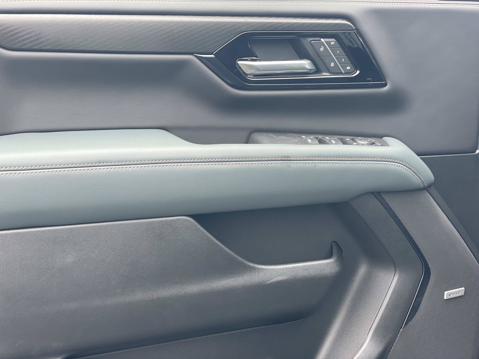 New 2026 GMC Yukon XL AT4 w/ AT4 Premium Package AWD/4WD image 19