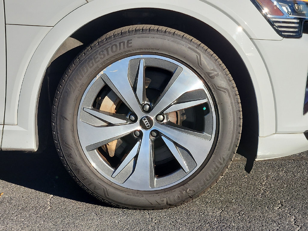 Certified 2024 Audi Q8 e-tron Premium AWD/4WD image 14