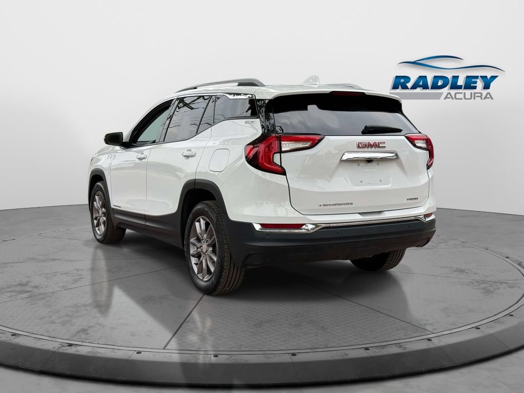 Used 2023 GMC Terrain SLT AWD/4WD image 4