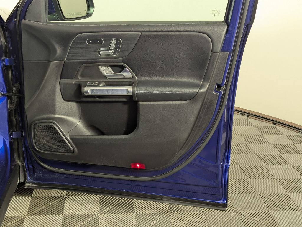 Used 2021 Mercedes-Benz GLB 250 image 54