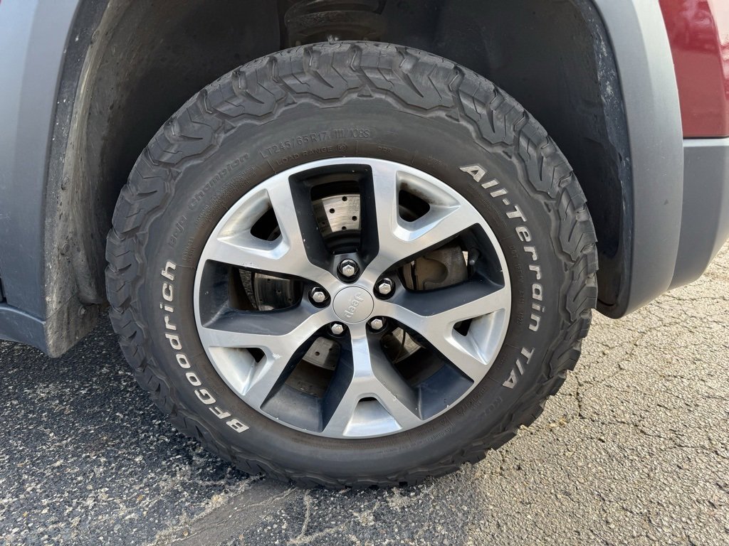 Used 2018 Jeep Cherokee Trailhawk w/ Comfort/Convenience Group image 10