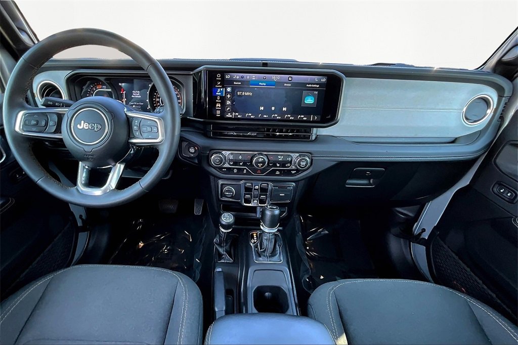 Used 2024 Jeep Wrangler Sahara image 16