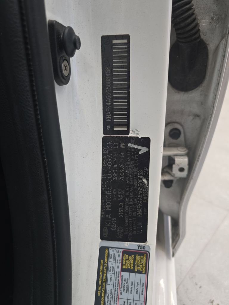 Used 2016 Kia Forte LX image 33