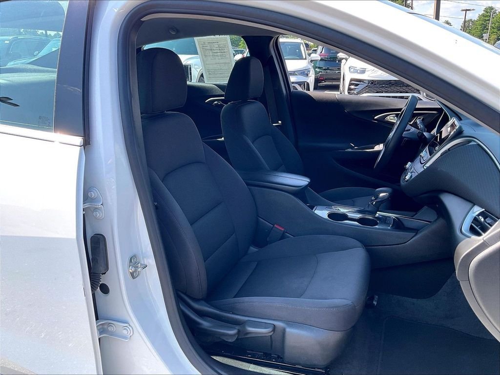 Used 2024 Chevrolet Malibu LT FWD image 10