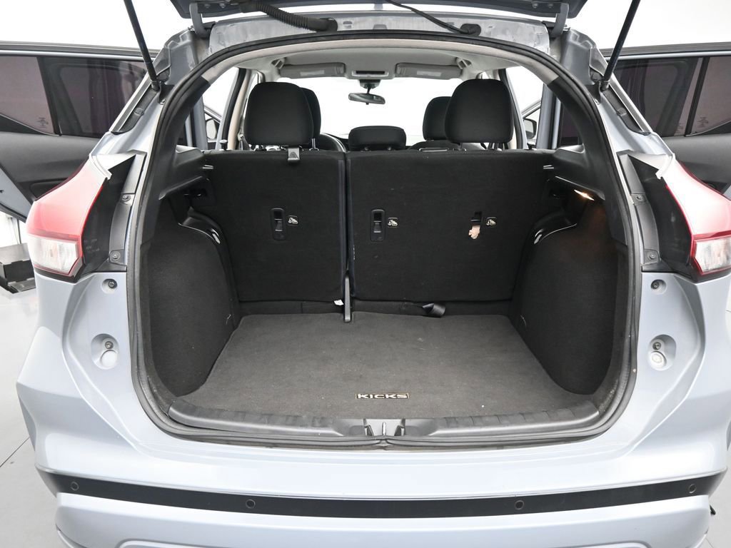 Used 2021 Nissan Kicks SV image 21