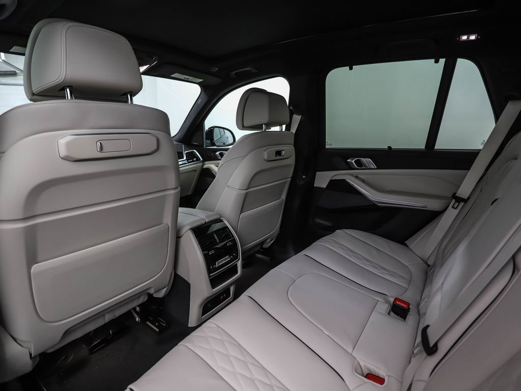 New 2026 BMW X5 xDrive40i w/ M Sport Package image 21