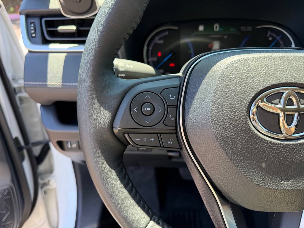 Used 2025 Toyota RAV4 XLE w/ Convenience Package AWD/4WD image 16
