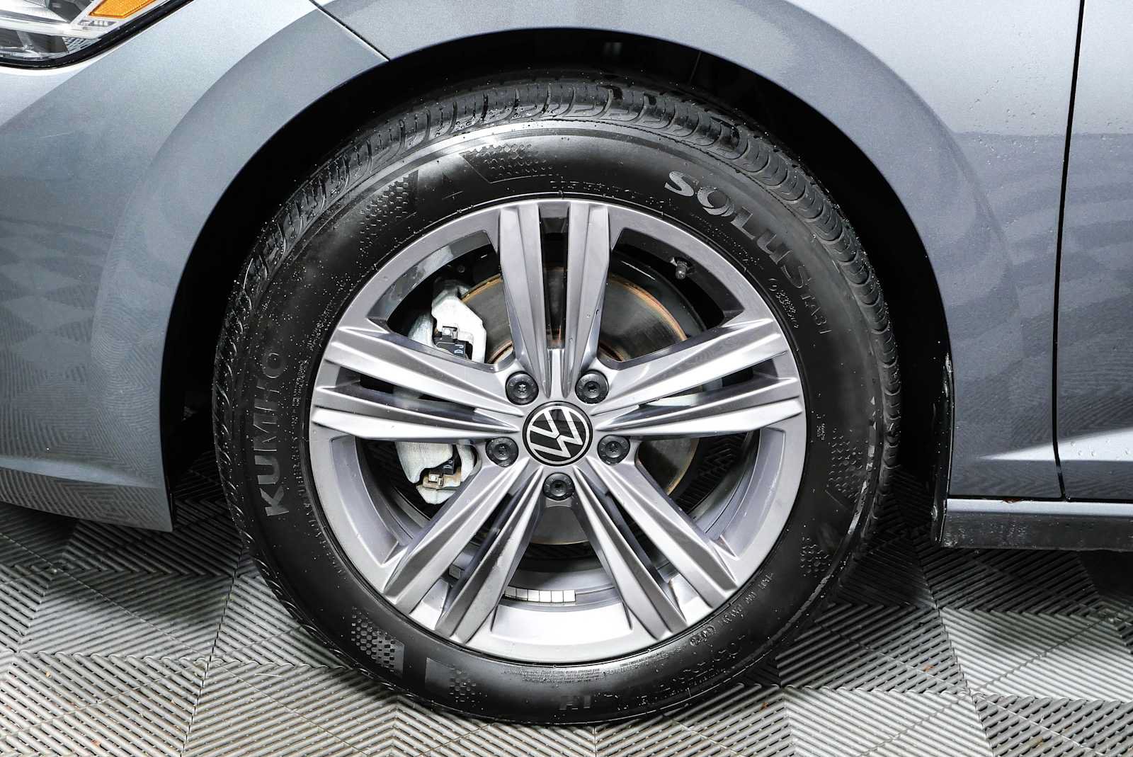 Used 2023 Volkswagen Jetta SE FWD image 34