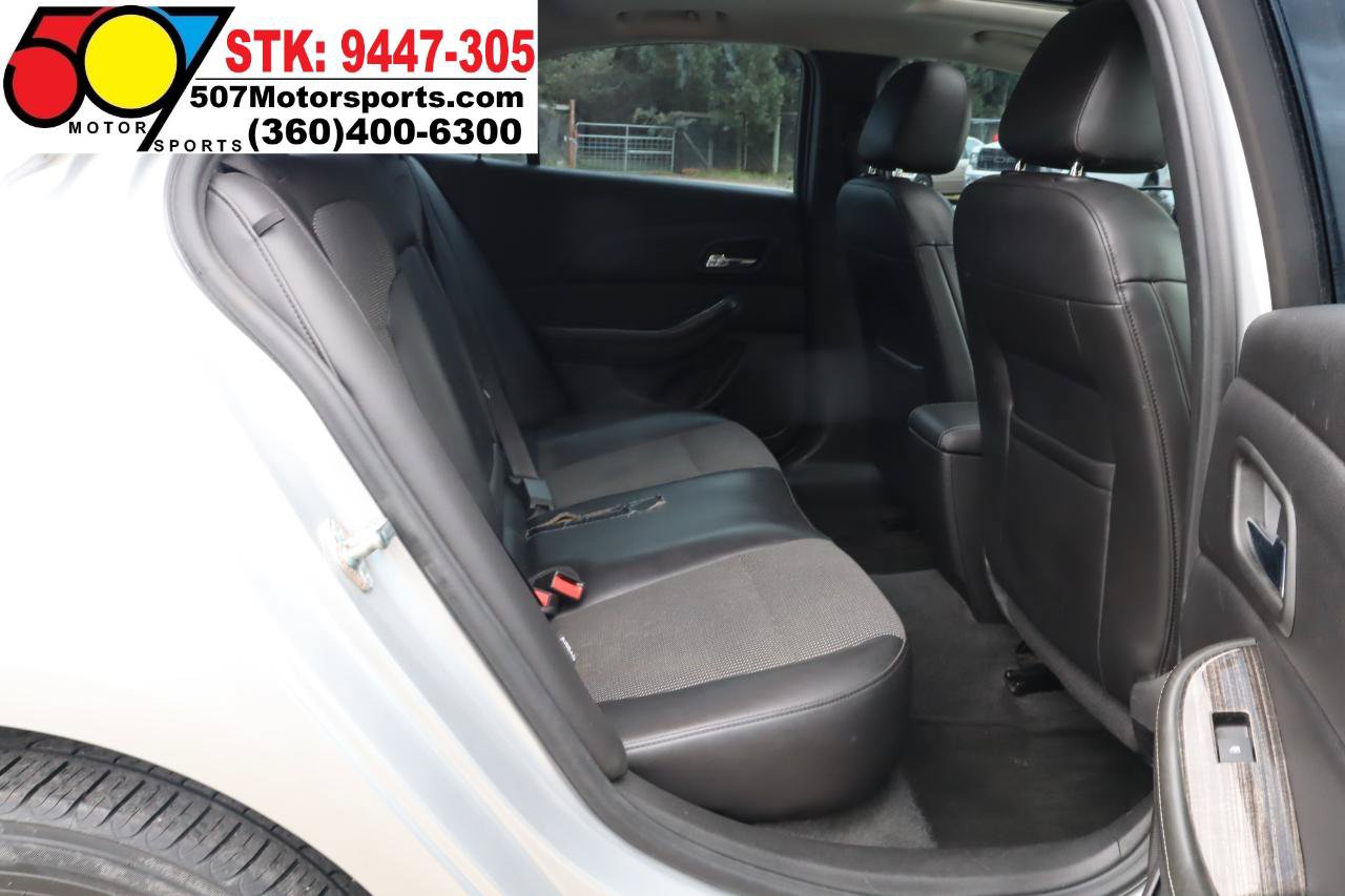 Used 2016 Chevrolet Malibu LT w/ Sun And Convenience Package FWD image 16
