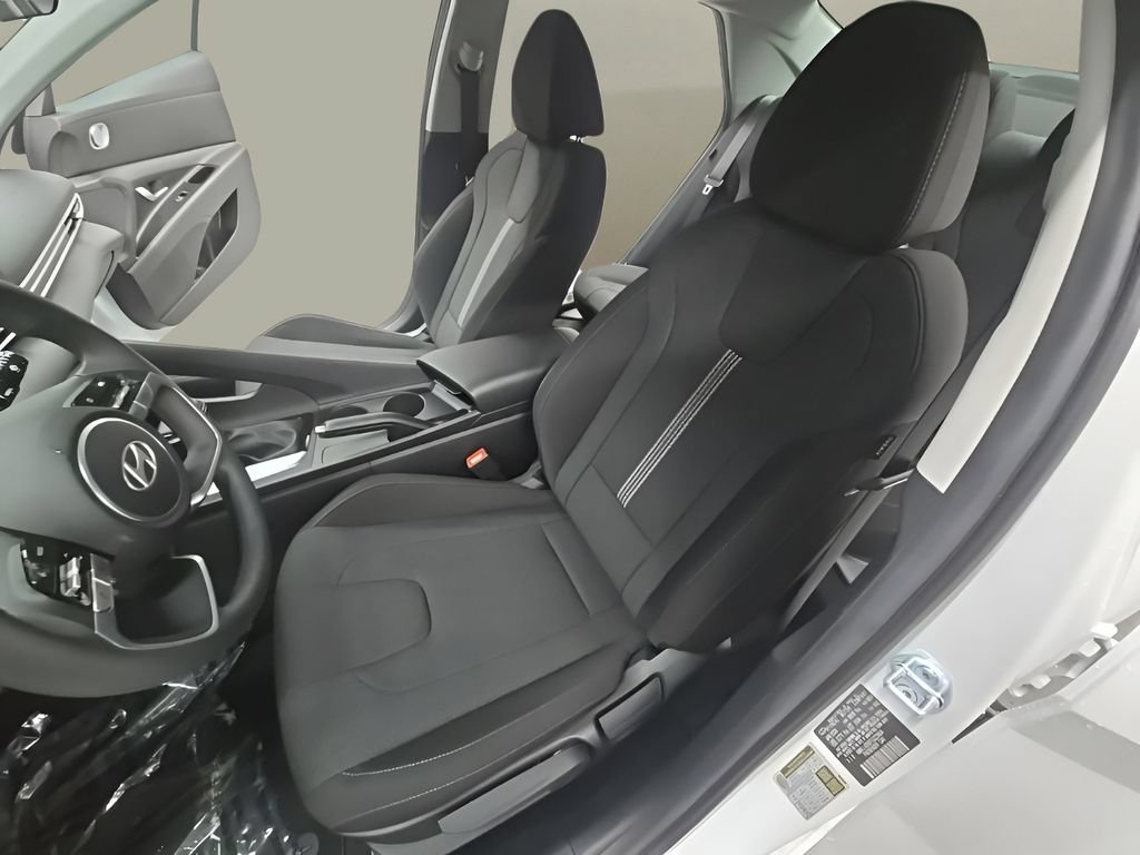 New 2026 Hyundai Elantra SE FWD image 32