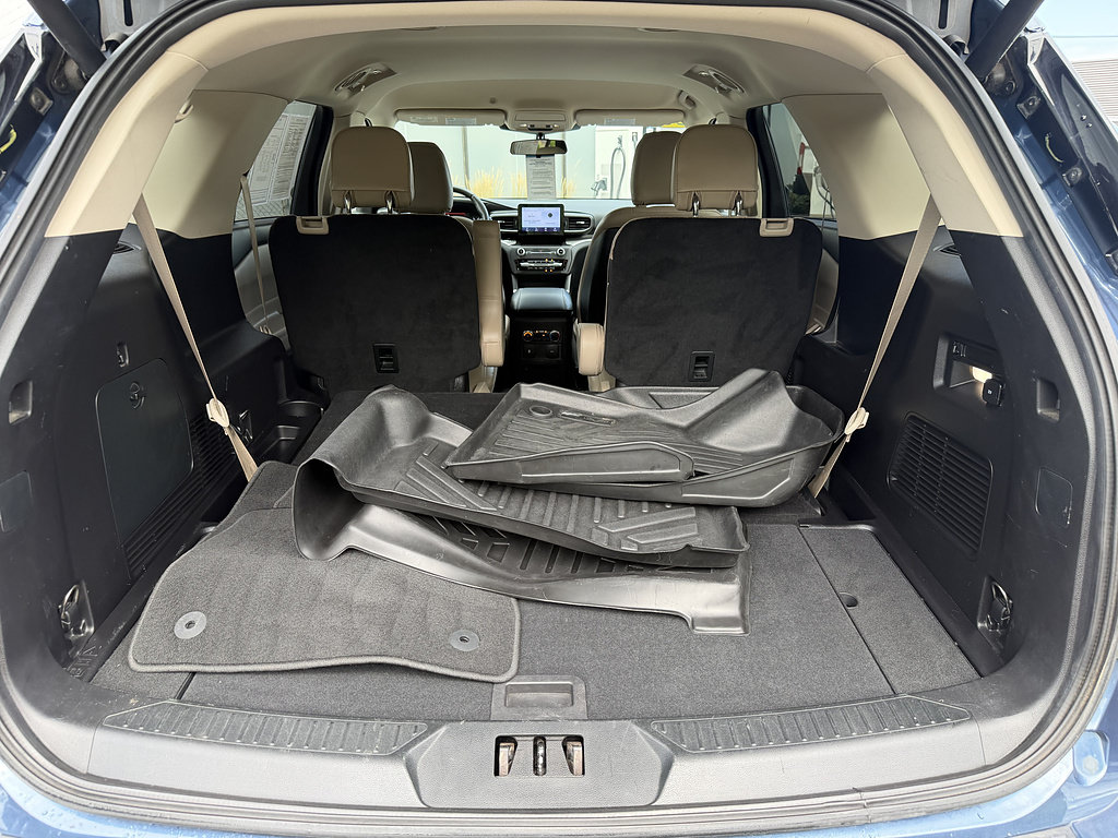 Used 2020 Ford Explorer XLT w/ Equipment Group 202A AWD/4WD image 6