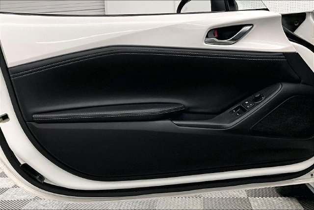 Used 2021 MAZDA MX-5 Miata RF Grand Touring RWD image 20