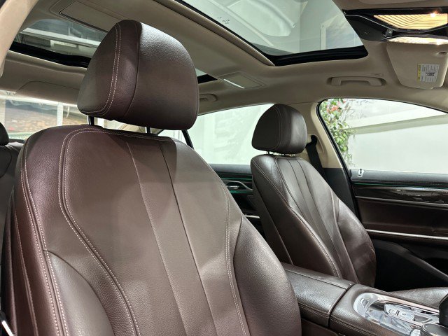Used 2017 BMW 740i xDrive AWD/4WD image 50