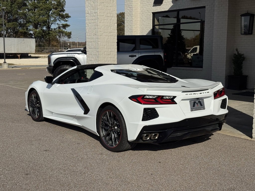 Used 2025 Chevrolet Corvette Stingray Preferred Cpe w/ 2LT image 17