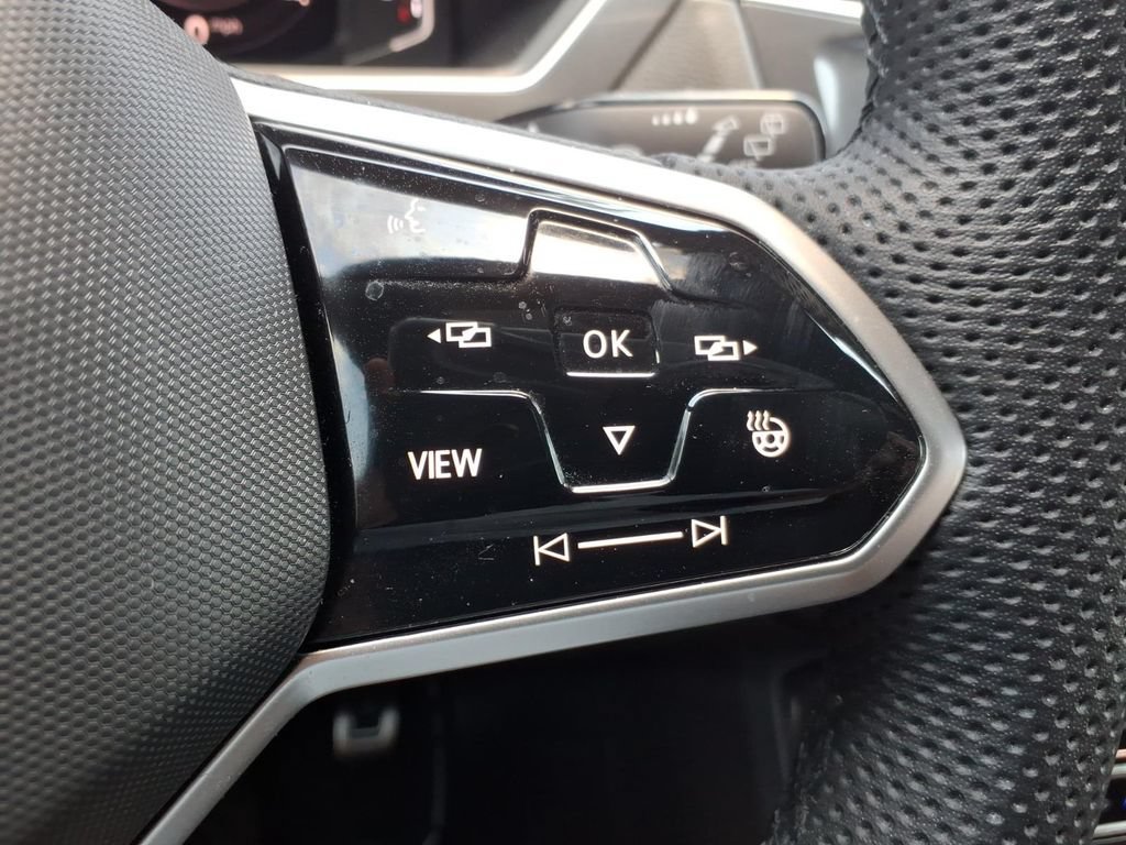 Used 2024 Volkswagen Tiguan SEL R-Line w/ MDO Package, Two-Row AWD/4WD image 32