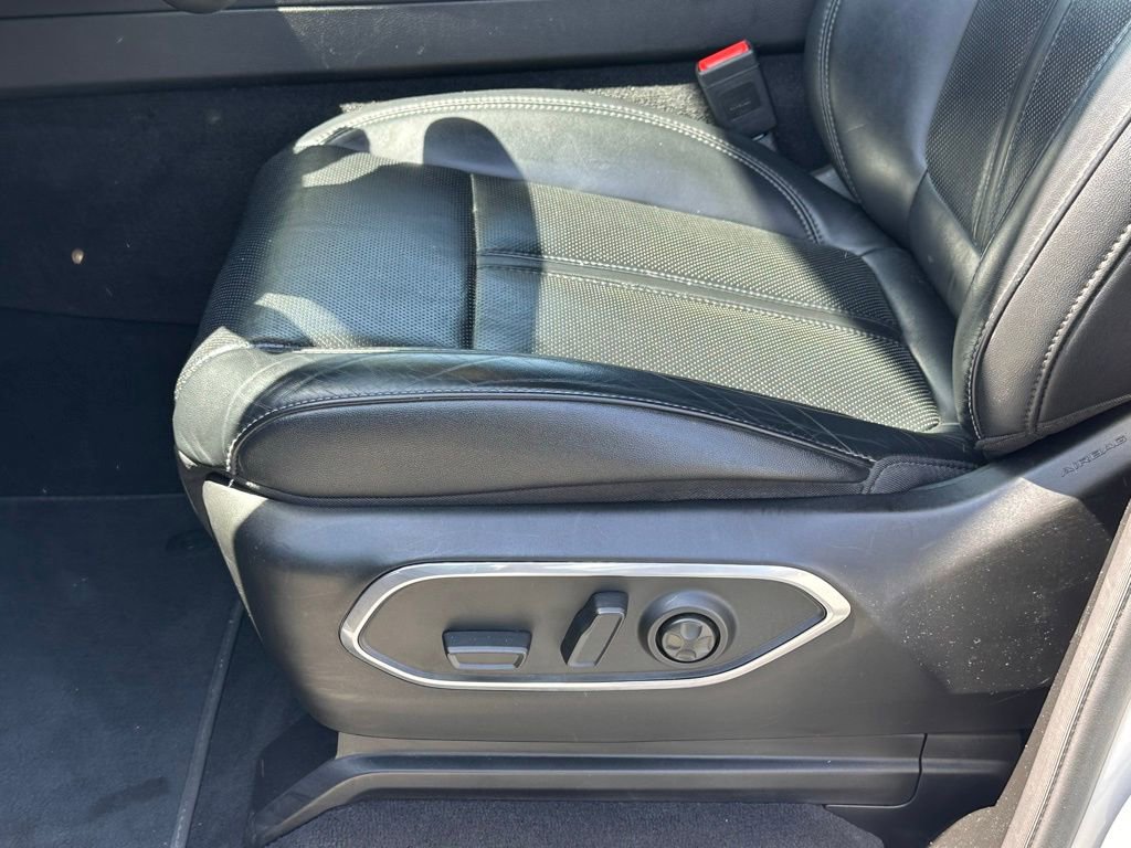 Used 2024 Jeep Wagoneer L 4WD image 14