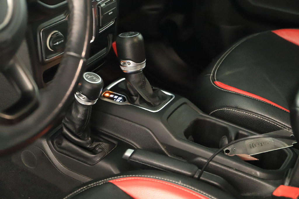 Used 2019 Jeep Wrangler Sport AWD/4WD image 17