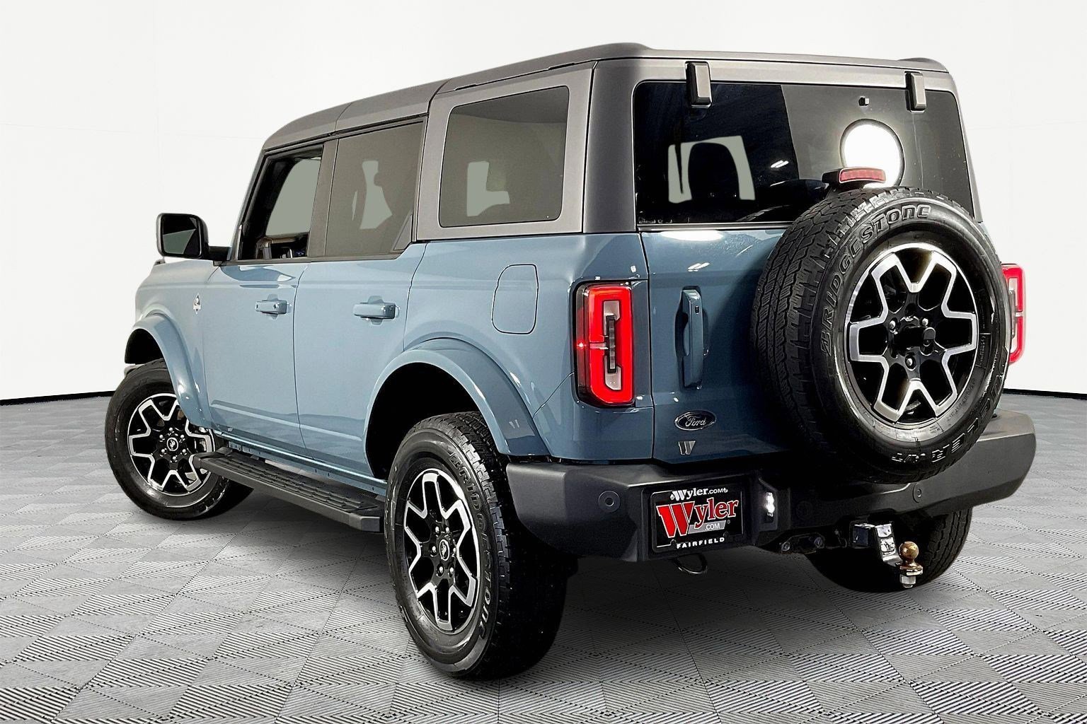 Used 2023 Ford Bronco Outer Banks image 4