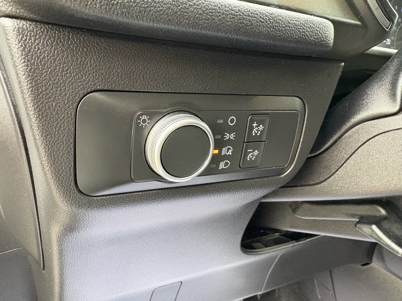 Used 2020 Ford Escape S image 23