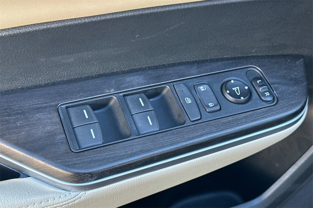 Certified 2021 Honda Clarity Plug-In Hybrid image 12