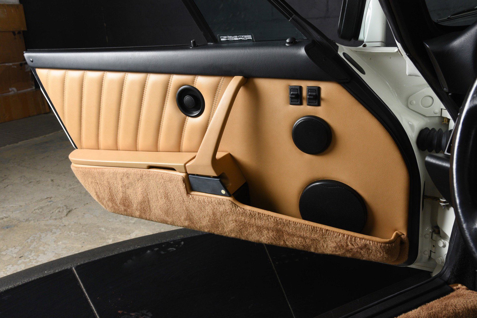 Used 1991 Porsche 911 Carrera image 17