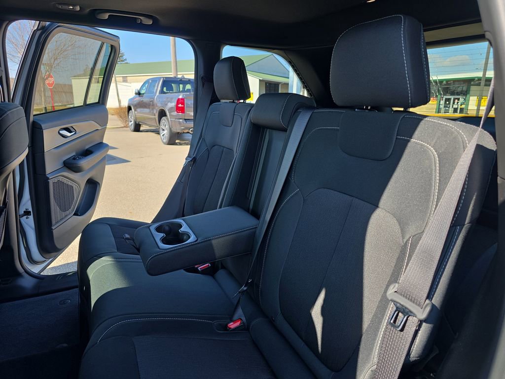 New 2026 Jeep Grand Cherokee Laredo X image 14