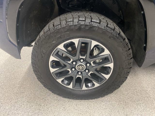 Used 2022 Toyota Tundra Platinum w/ Advanced Package image 12