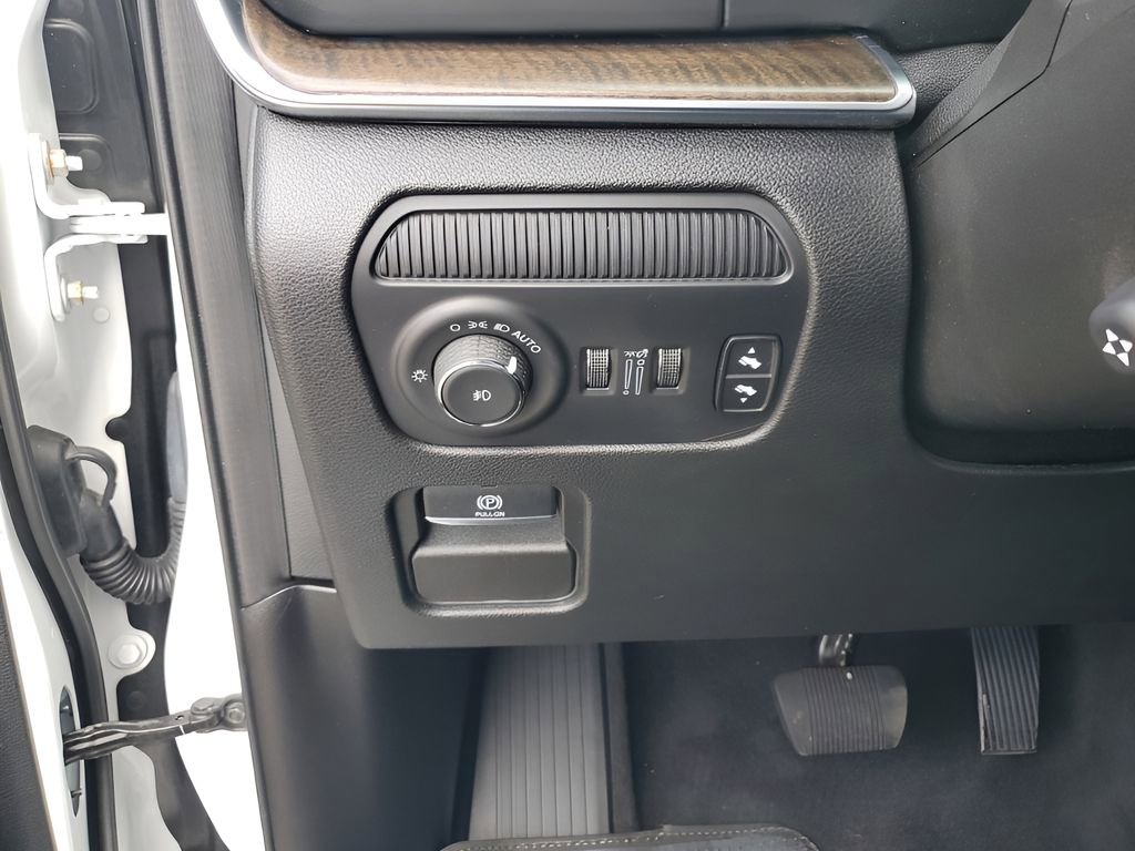 Used 2023 Jeep Grand Wagoneer 4WD image 35