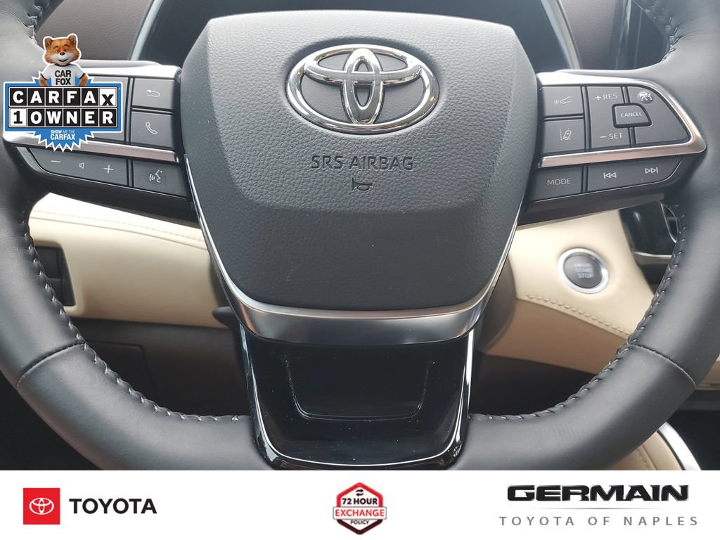 Used 2021 Toyota Highlander Limited AWD/4WD image 25