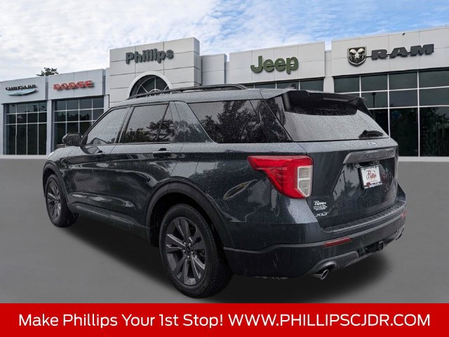 Used 2023 Ford Explorer XLT w/ Equipment Group 202A RWD image 5