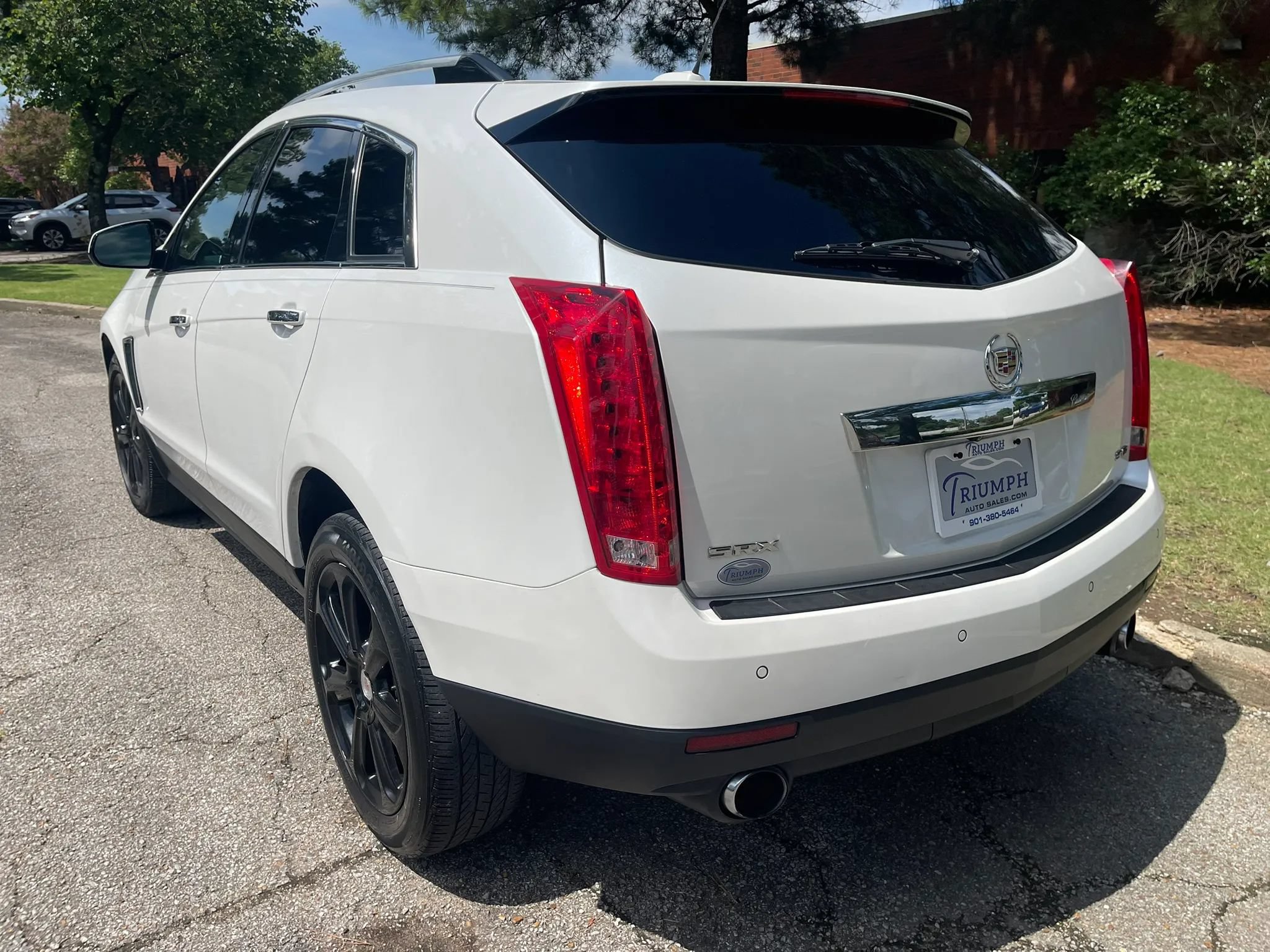 Used 2016 Cadillac SRX Premium FWD image 3