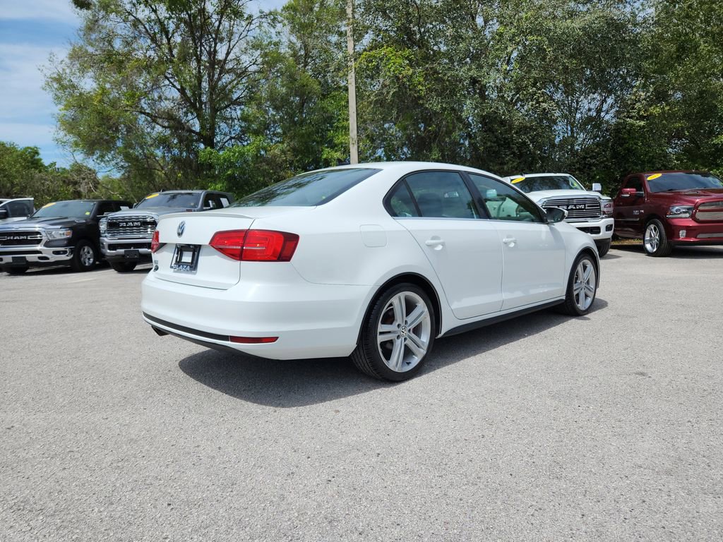 Used 2015 Volkswagen Jetta GLI SE image 4