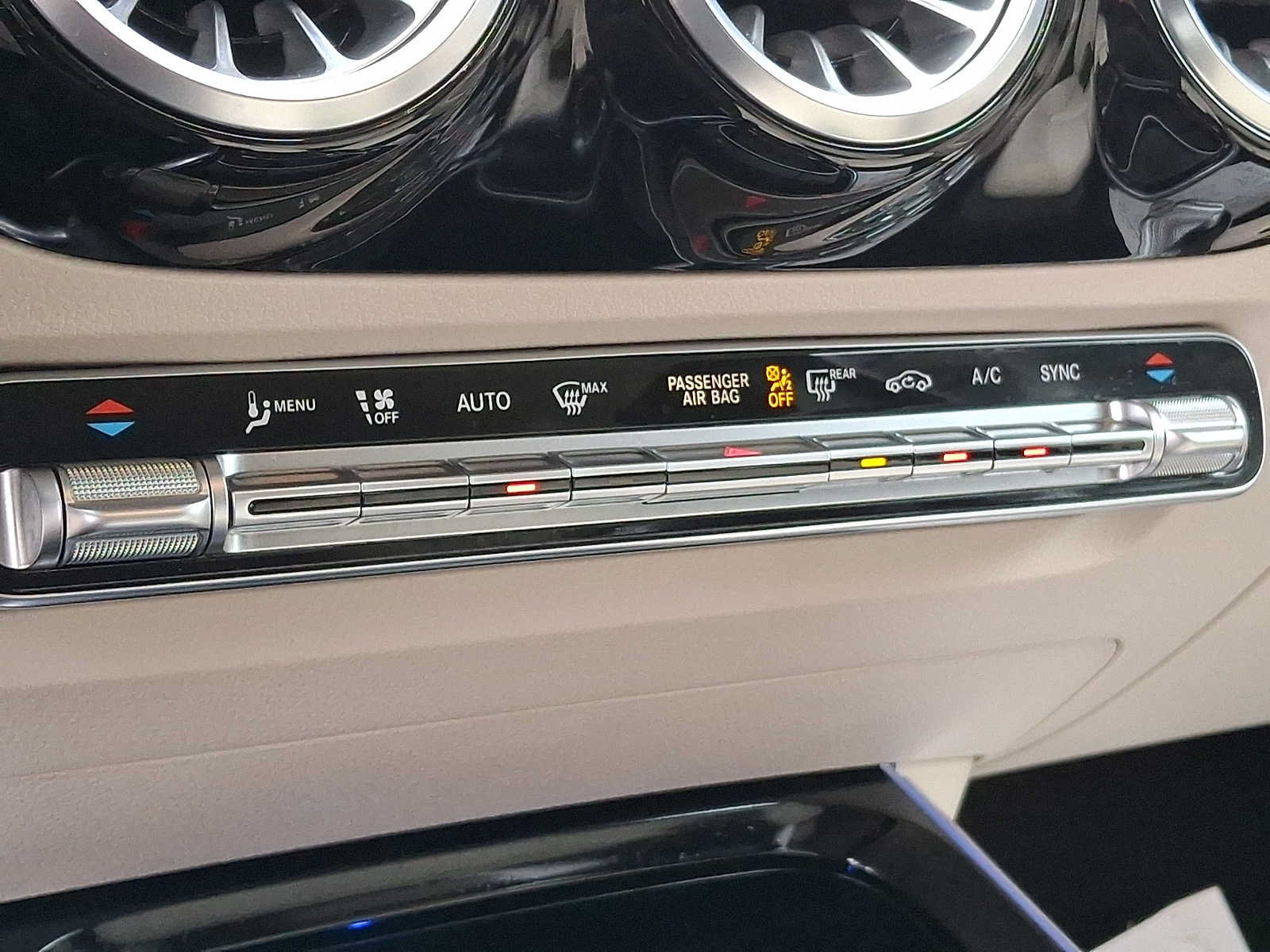Certified 2023 Mercedes-Benz GLA 250 4MATIC image 12