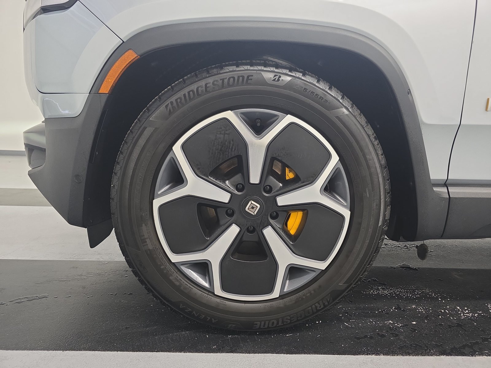 Used 2024 Rivian R1S Adventure Quad AWD/4WD image 9