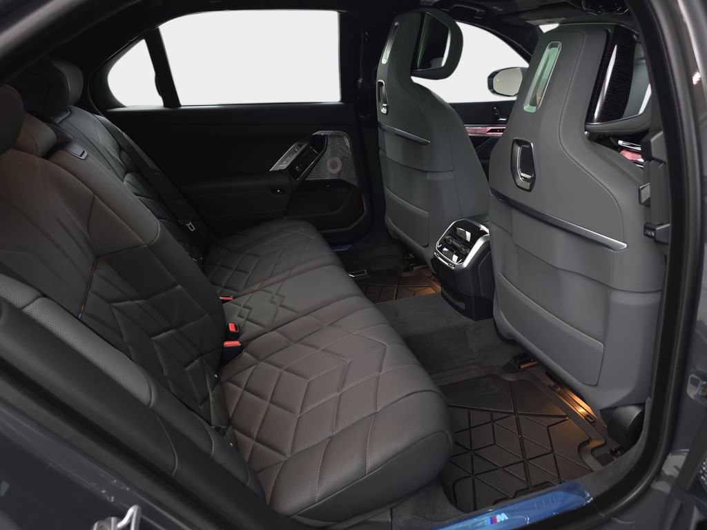 New 2026 BMW 760i xDrive w/ Executive Package image 11