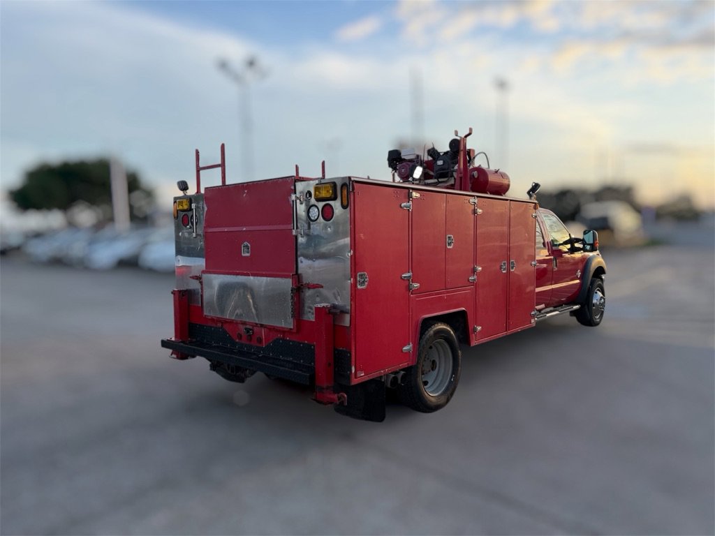 Used 2011 Ford F550 4x4 Crew Cab Super Duty w/ XLT Interior Pkg image 11