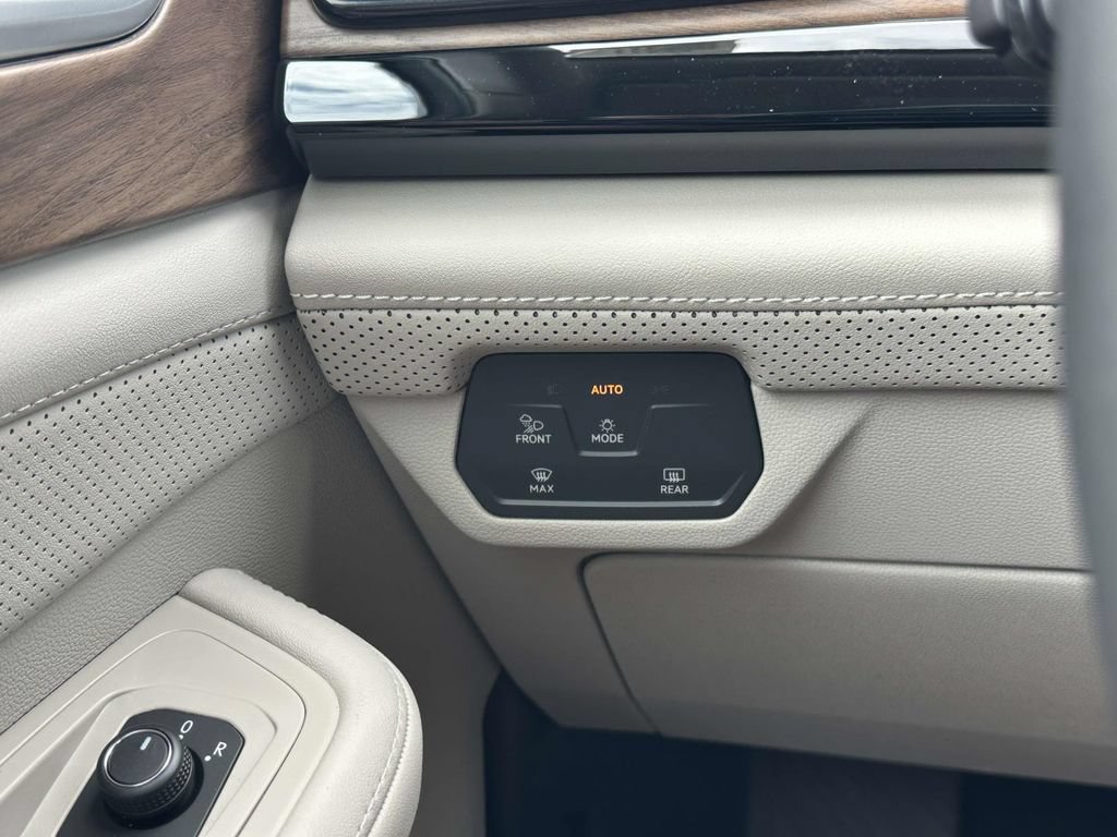 New 2026 Volkswagen Atlas SE AWD/4WD image 25