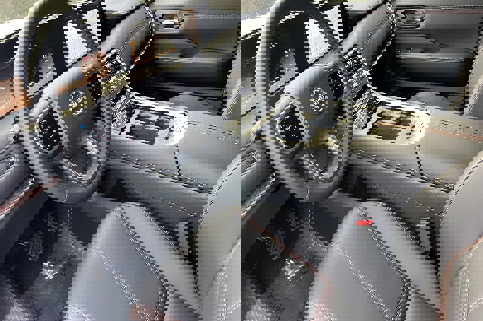 New 2026 Nissan Armada SL w/ Captain's Chari Seat Package image 12